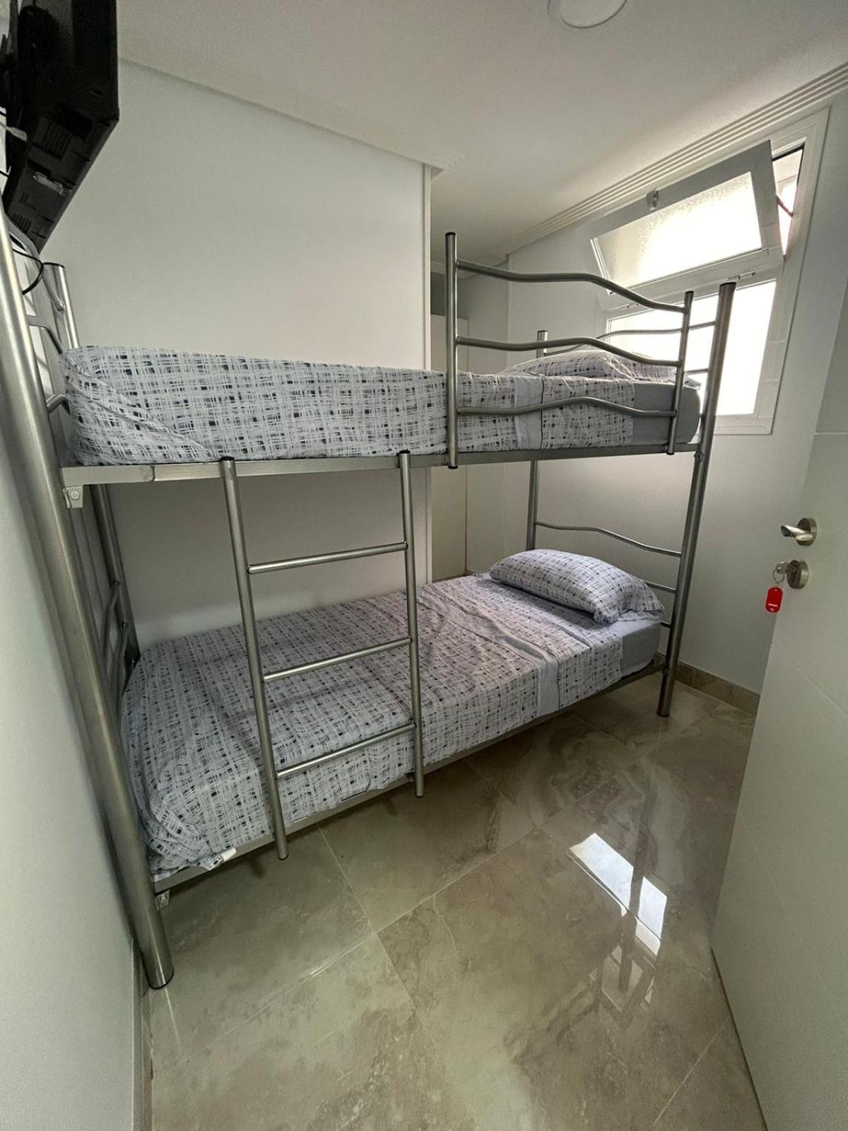 Habitacion Doble O Compartida Con Bano Privado En El Centro De Madrid Exterior foto